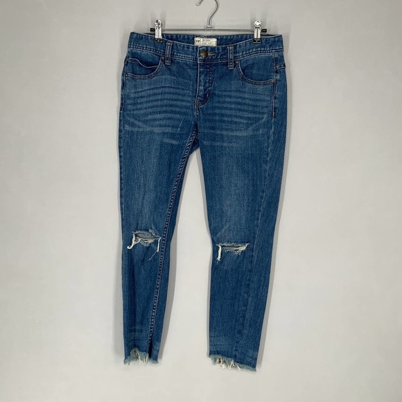Free People Denim - Free People Crop Jeans 27 Distressed Medium Wash